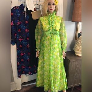 Vintage Late 60s Gown Special Occasion Prom Wedding Floral EUC sz XS